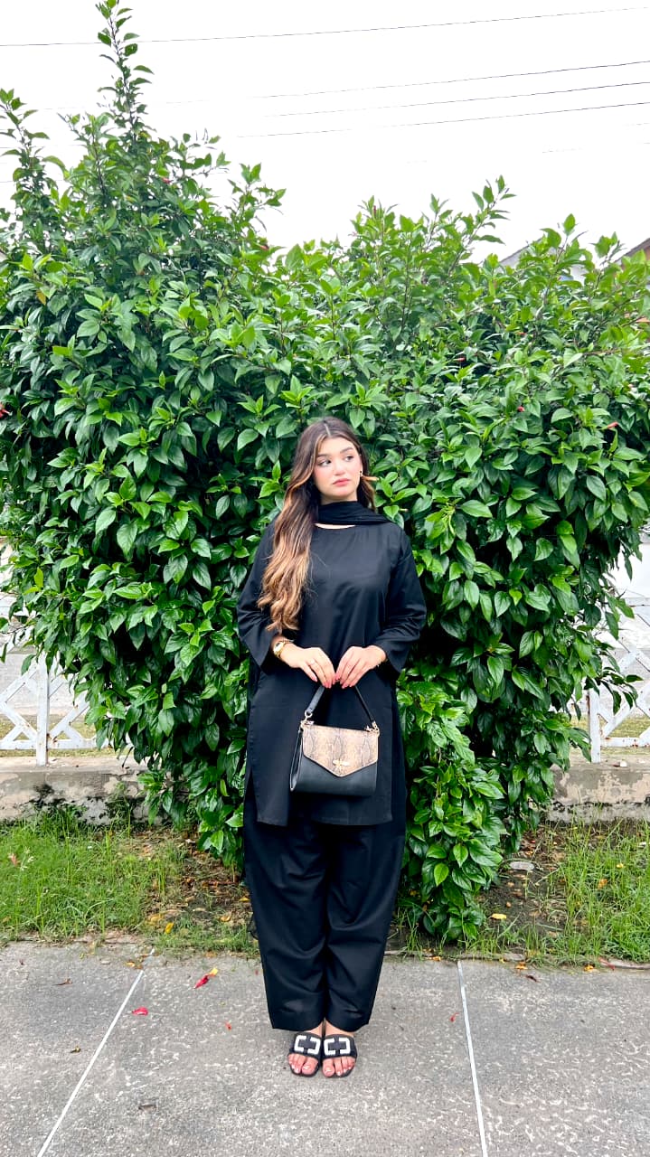 Ovelin – 3 Piece Black Suit