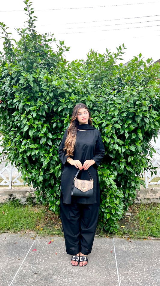 Ovelin – 3 Piece Black Suit