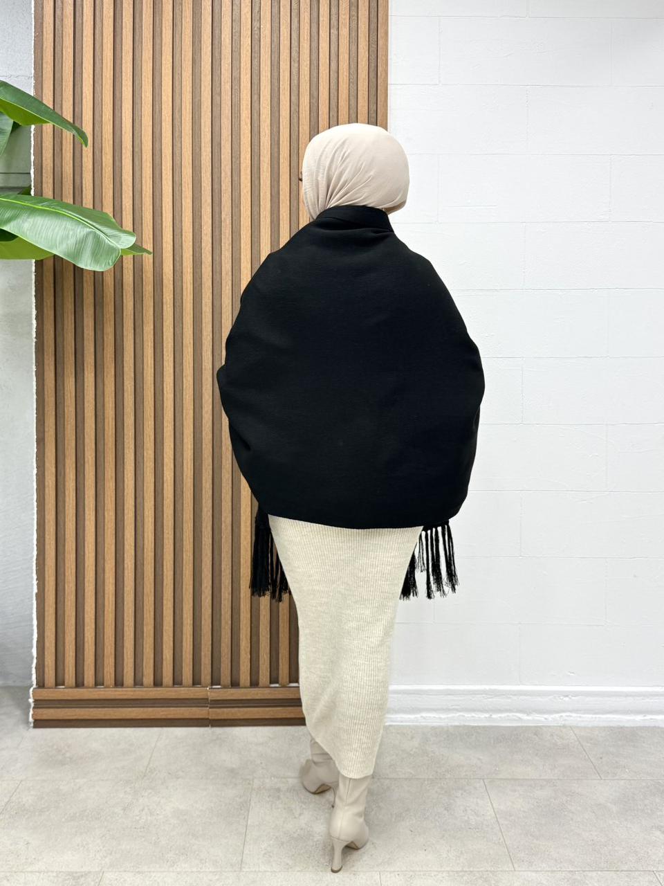 Women fleece shawls ready to wear